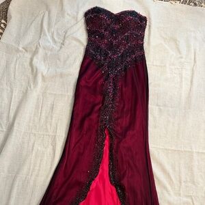 Alyse Beaded Formal SIZE 2 Strapless